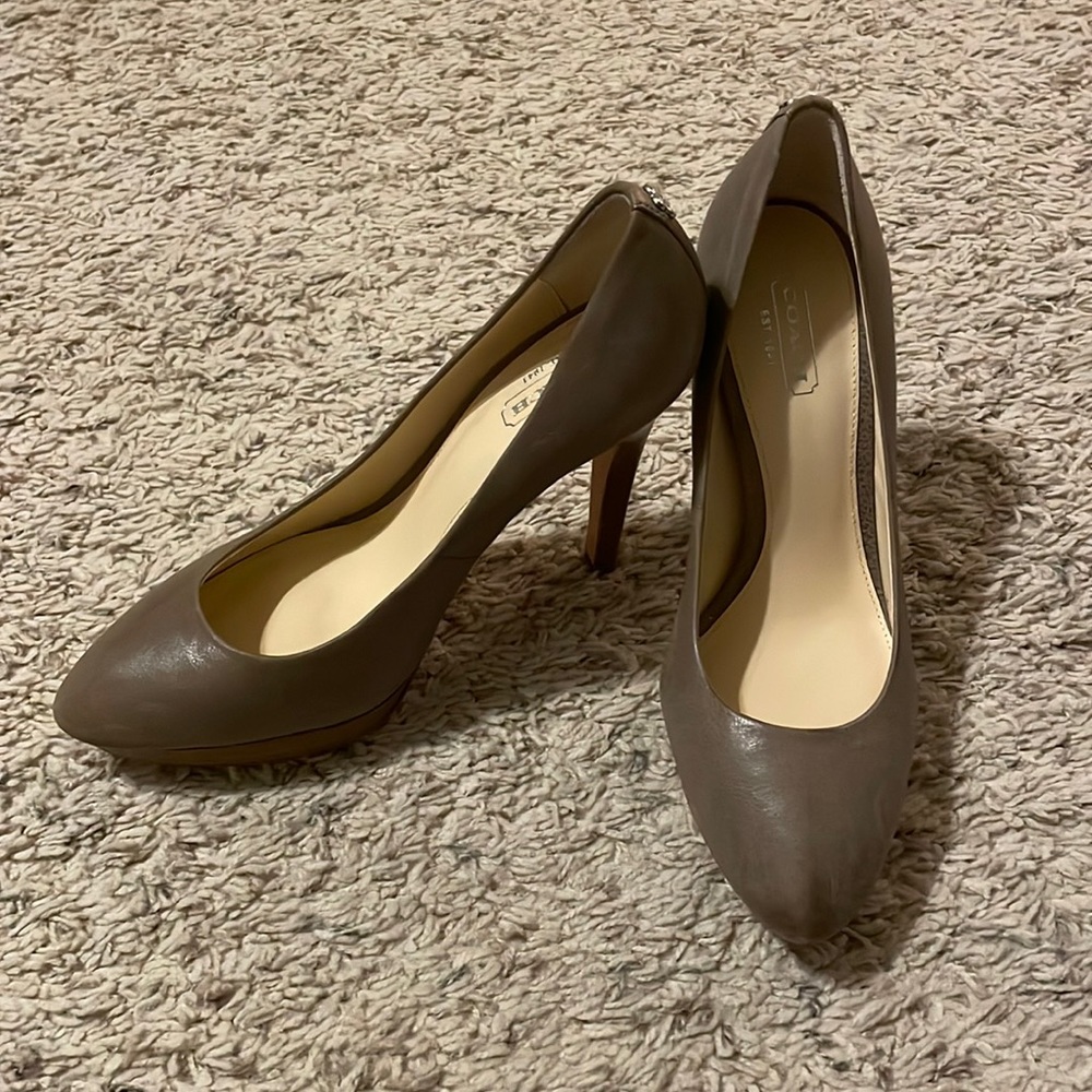 NEW Coach Pumps